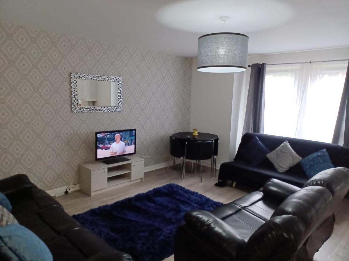 Bellway Commonwealth Apartment, Only Ages Over 23 Glasgow Extérieur photo